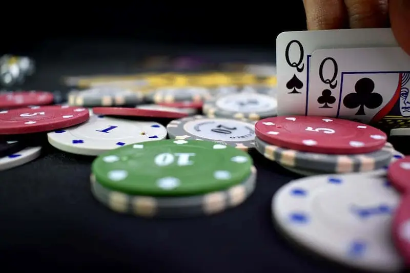 Poker đảm bảo có hình thức cược tối ưu hóa lựa chọn của bạn
