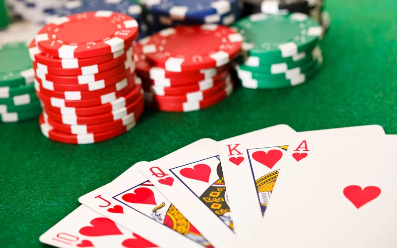 Poker là gì và chơi như thế nào 